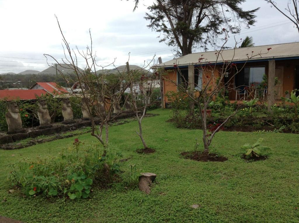 Hotel Taura'A Hanga Roa Exterior photo
