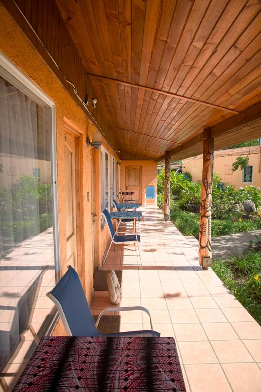Hotel Taura'A Hanga Roa Exterior photo