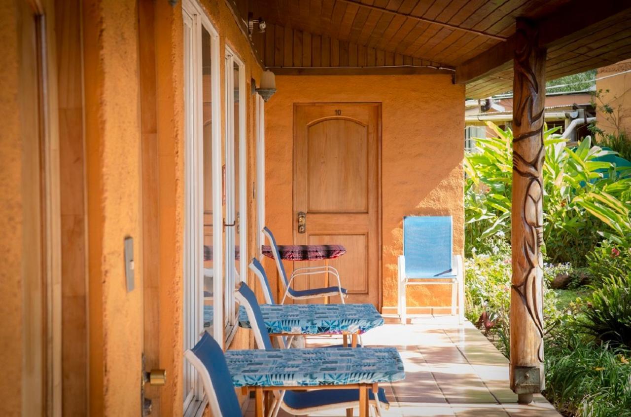 Hotel Taura'A Hanga Roa Exterior photo