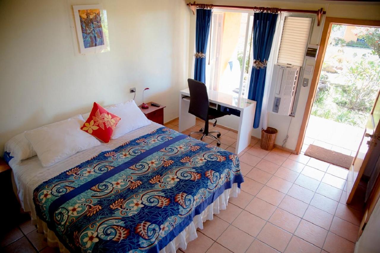 Hotel Taura'A Hanga Roa Exterior photo