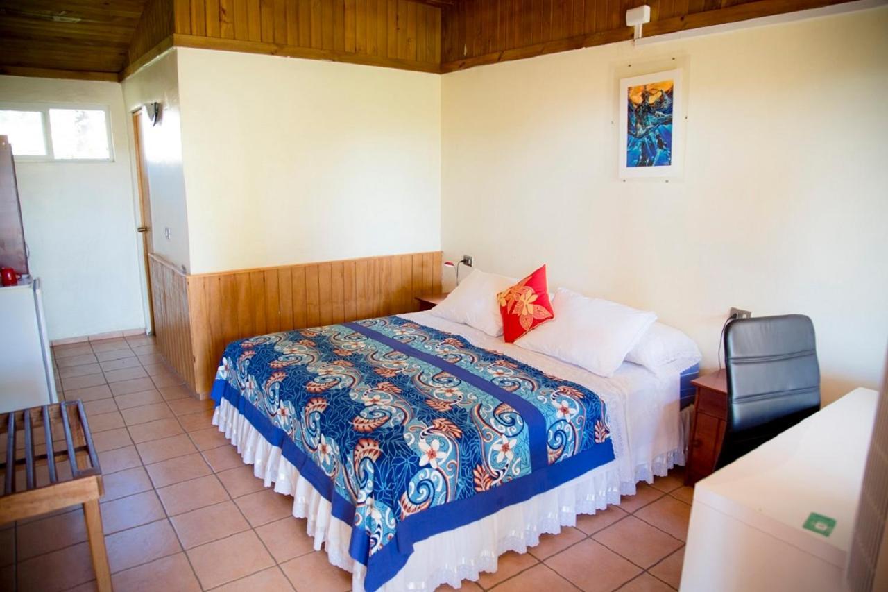 Hotel Taura'A Hanga Roa Exterior photo